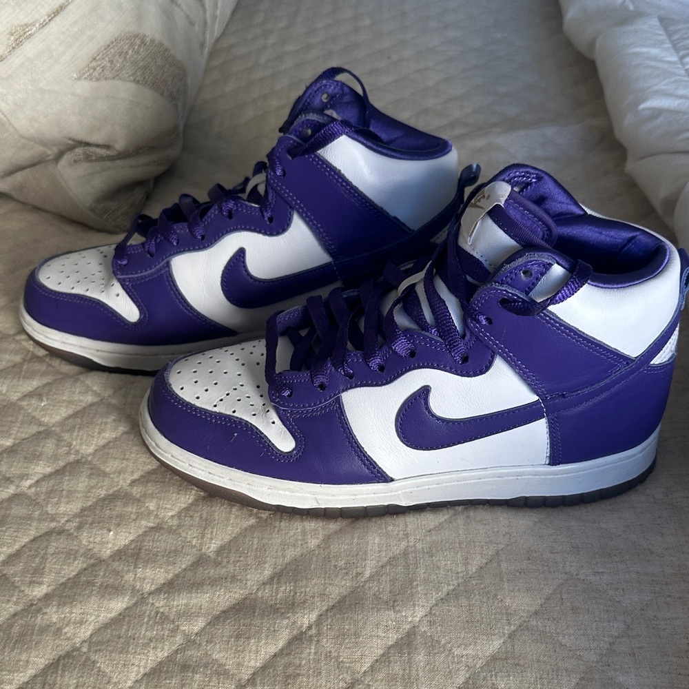 Size 7.5 - Nike Dunk High Court Purple 2022